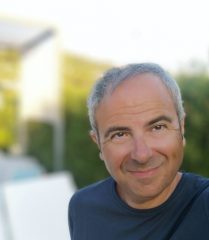 Oscar, 65 ans, Homme hétérosexuel